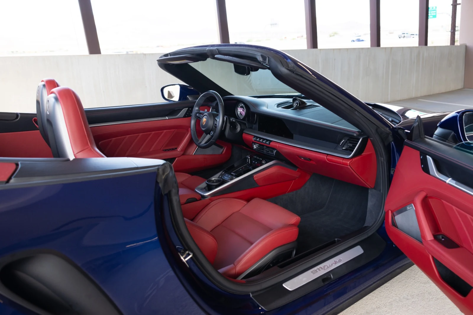 2025 Porsche 911 (992.1) Turbo, 24/30