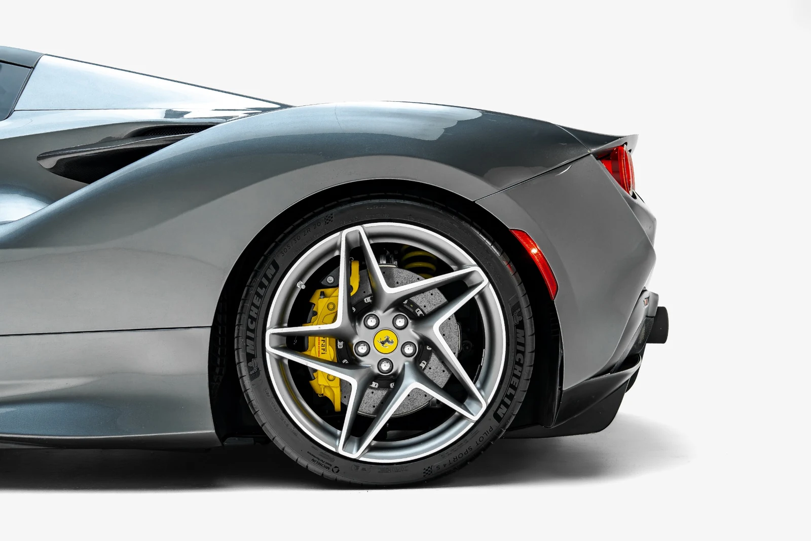 2022 Ferrari F8 Spider, 10/30