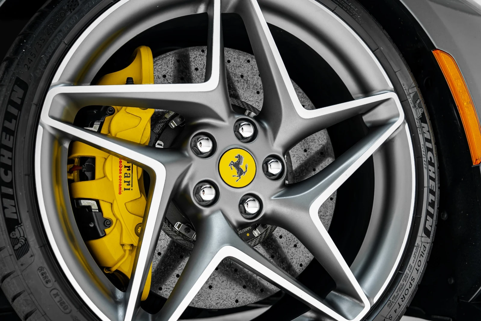 2022 Ferrari F8 Spider, 18/30