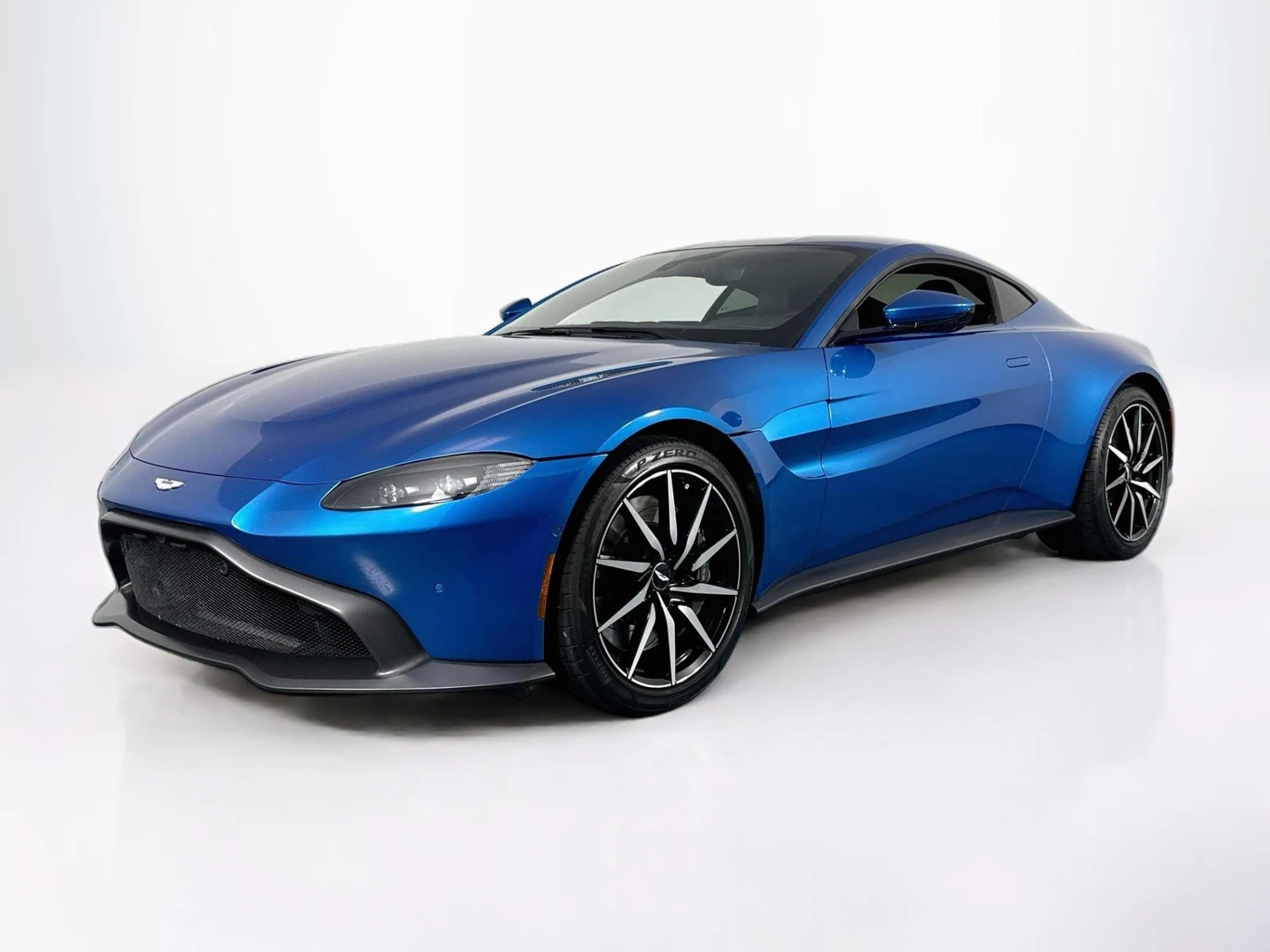 Aston Martin Vantage | iLusso Palm Beach