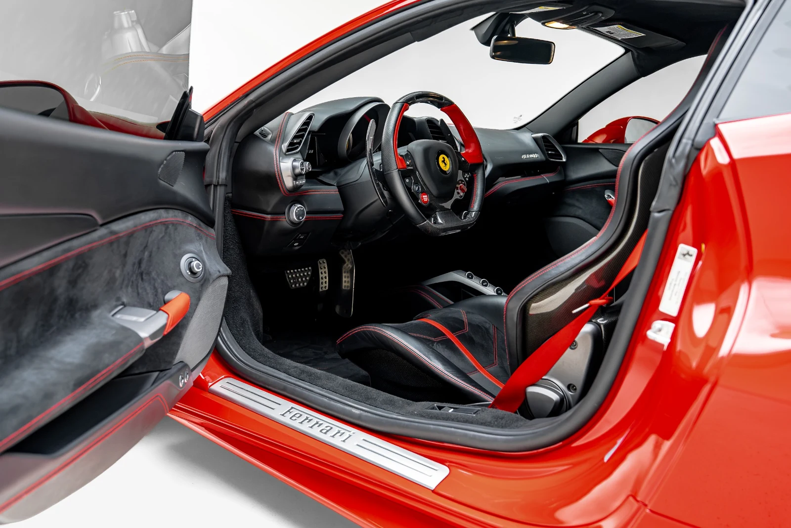 2018 Ferrari 488 GTB, 2/30