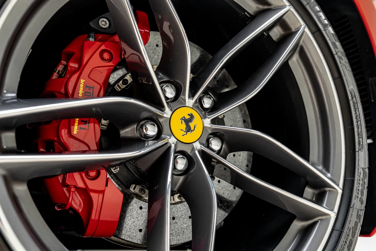 2018 Ferrari 488 GTB, 16/30
