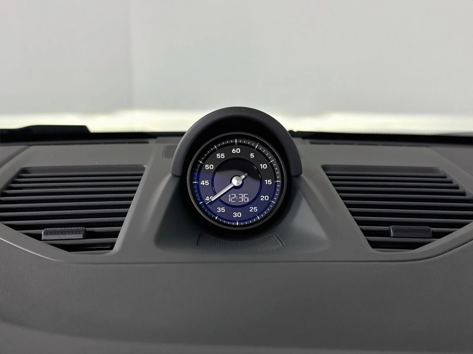 2025 Porsche 911 (992) Carrera S, 18/30