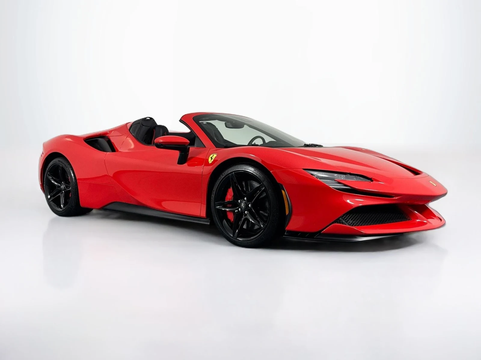 2025 Ferrari SF90 Spider, 2/30