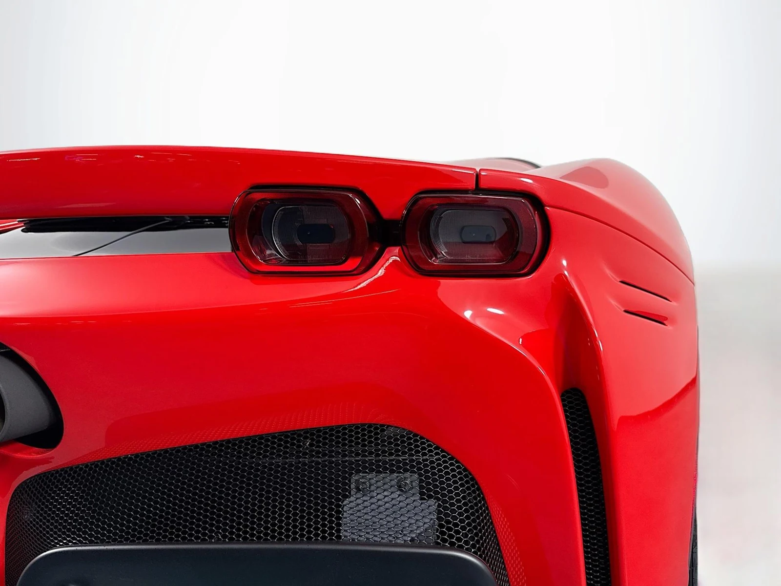 2025 Ferrari SF90 Spider, 23/30