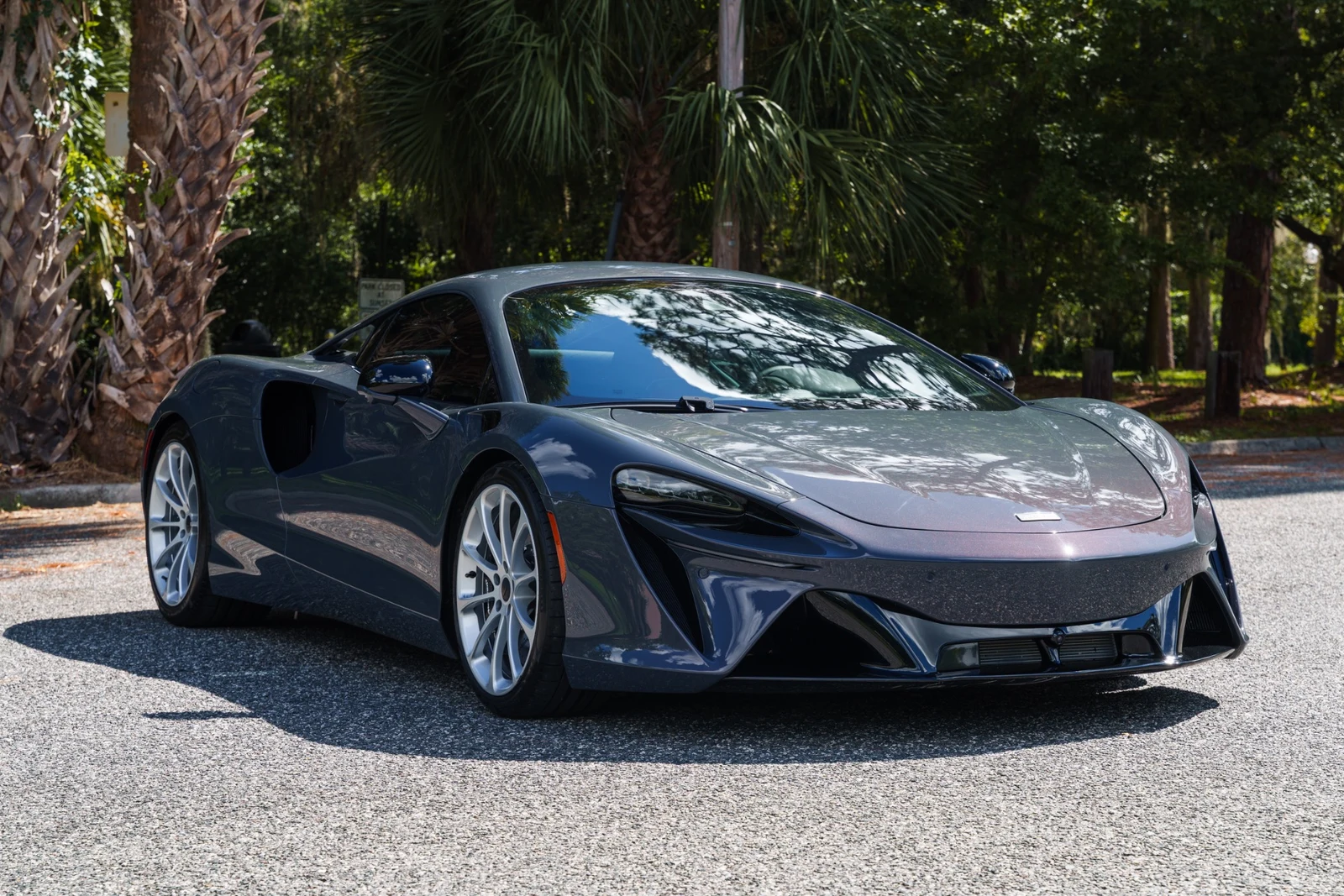 2026 McLaren Artura, 6/30