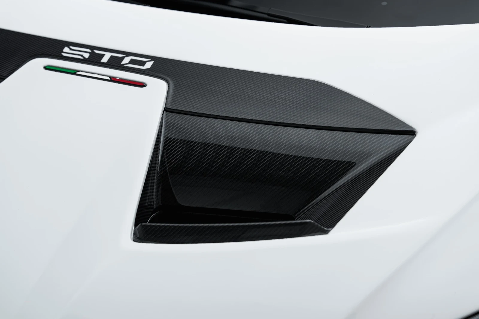 2022 Lamborghini Huracán STO, 13/30