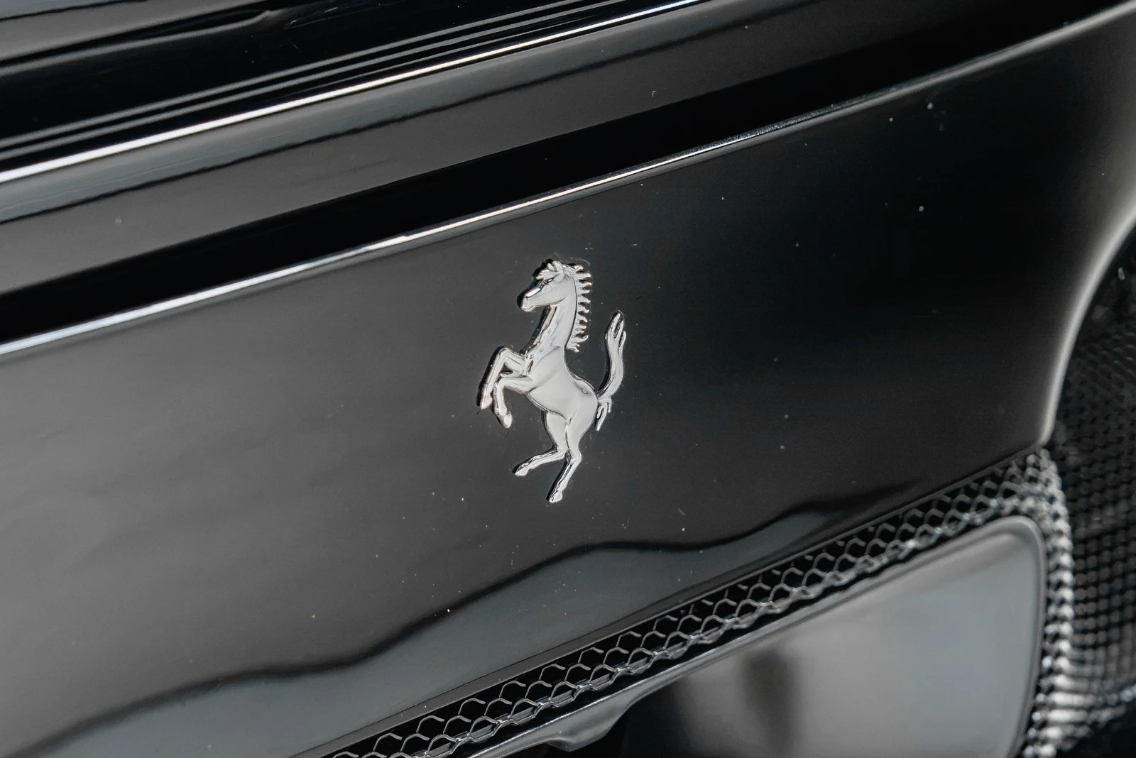 2024 Ferrari 296 GTS, 16/30