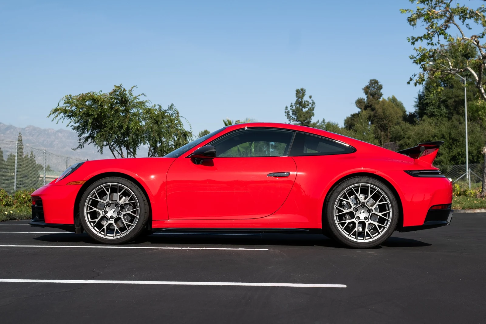 2025 Porsche 911 (992.2) Carrera, 4/30