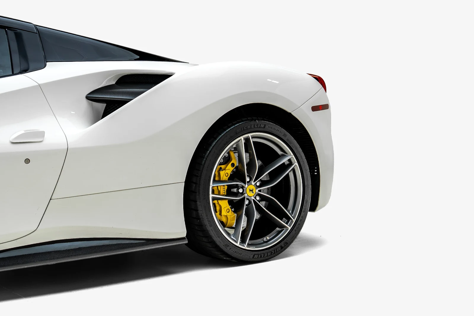 2017 Ferrari 488 Spider, 12/30