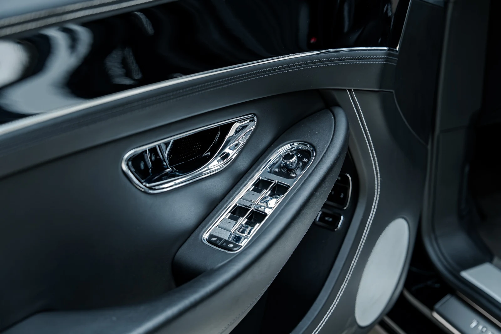 2020 Bentley Continental GTC V8, 19/30