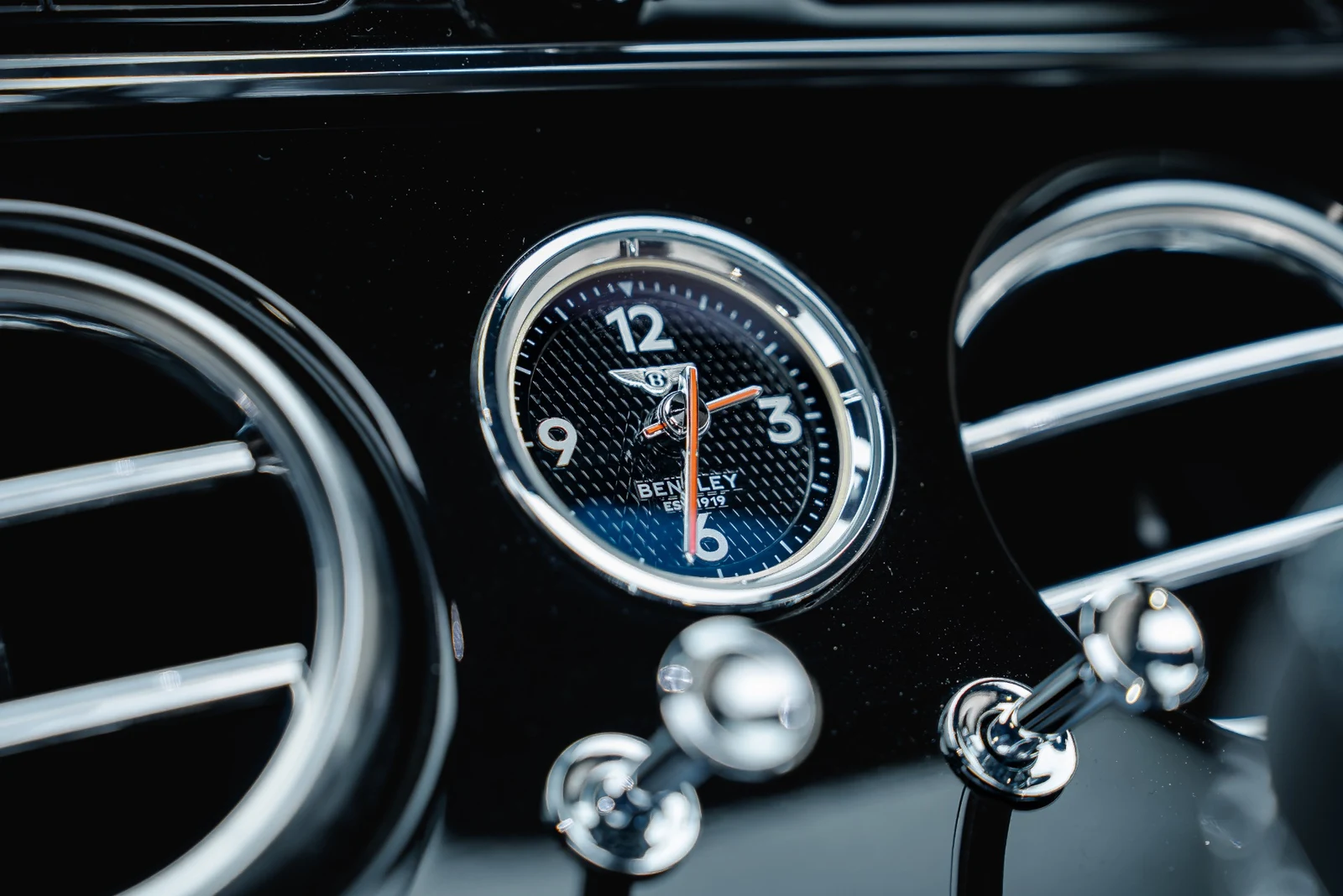2020 Bentley Continental GTC V8, 26/30