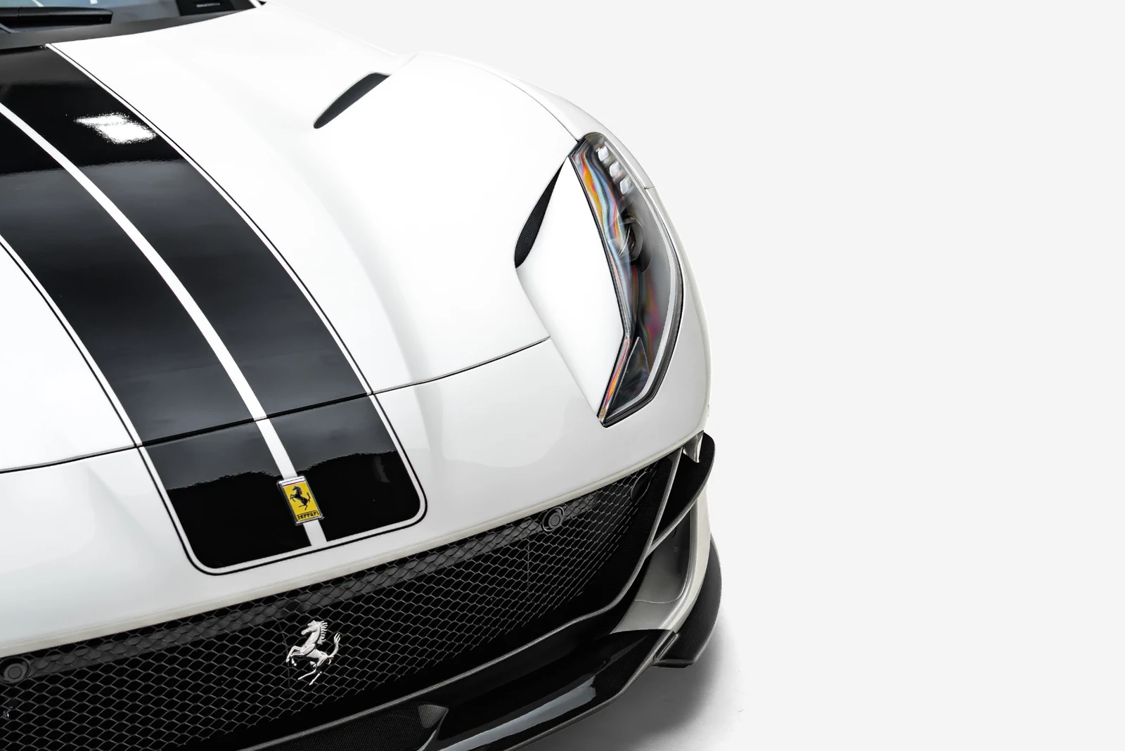 2022 Ferrari 812 GTS, 11/30