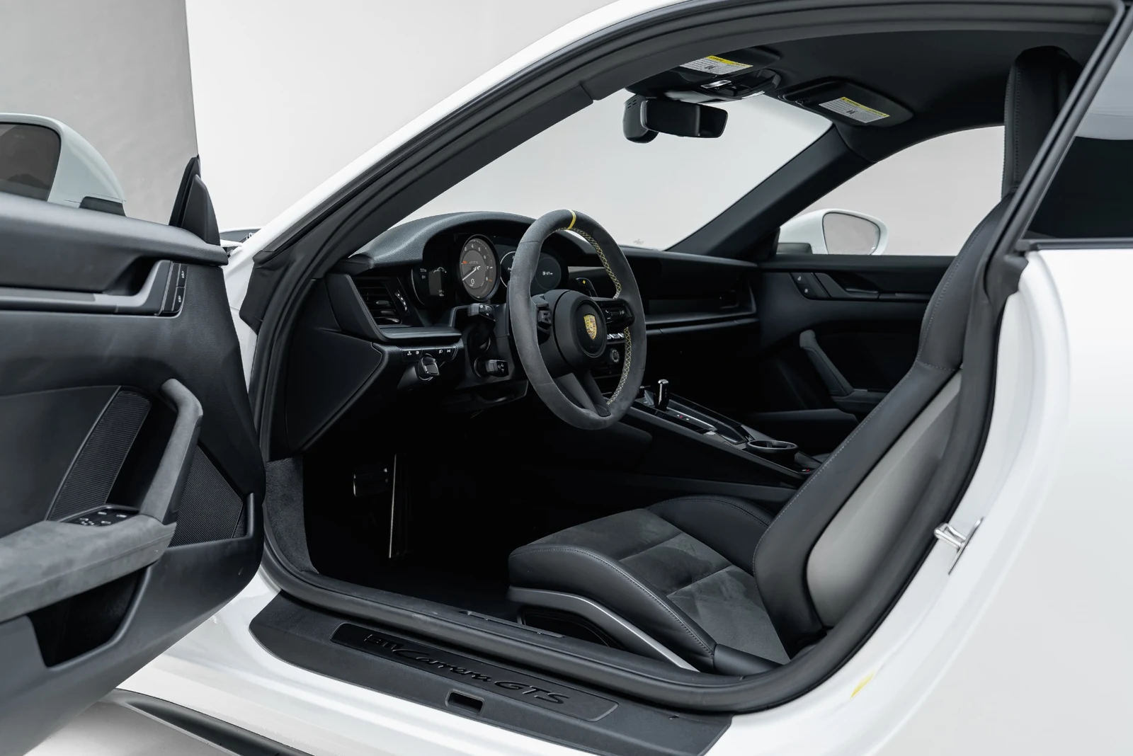 2023 Porsche 911 (992.1) Carrera GTS, 2/30