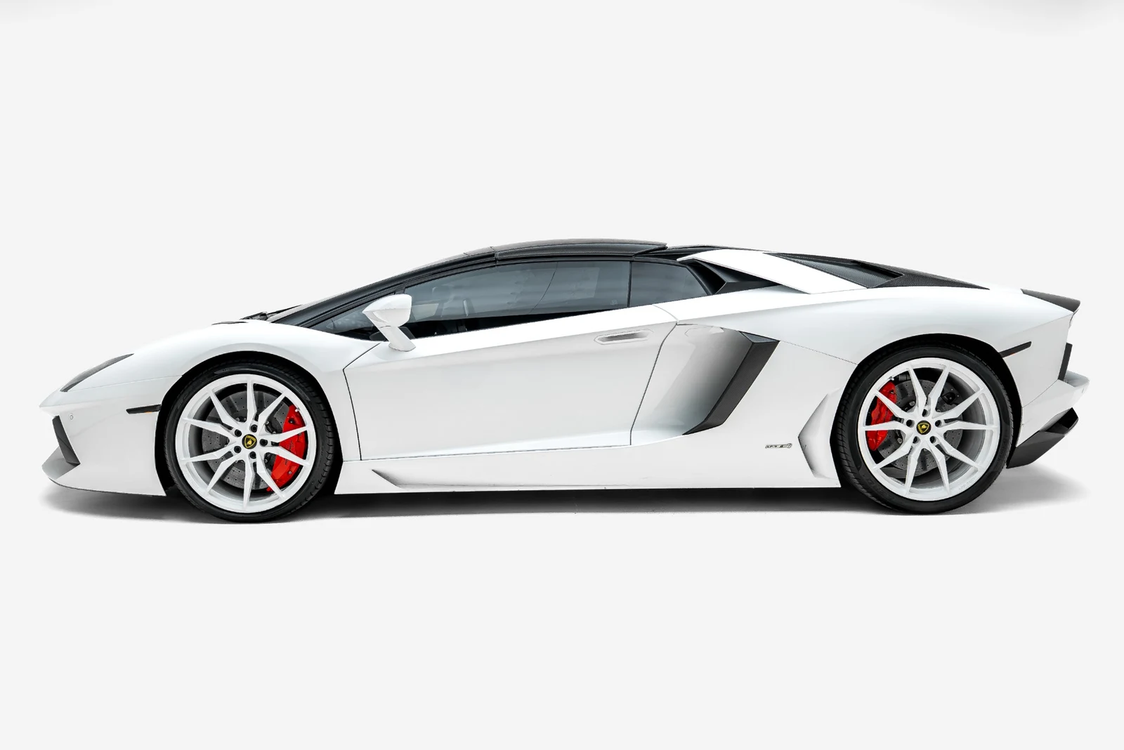 2016 Lamborghini Aventador LP700-4, 4/30