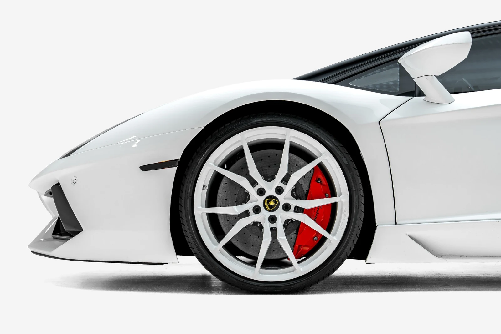 2016 Lamborghini Aventador LP700-4, 11/30