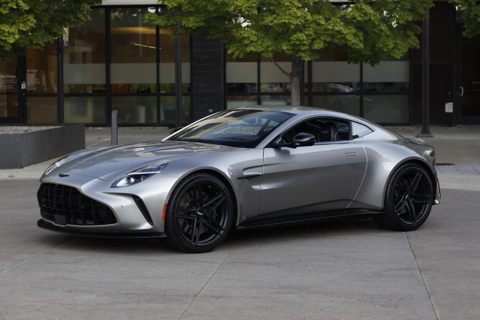 Aston Martin Vantage | iLusso Palm Beach