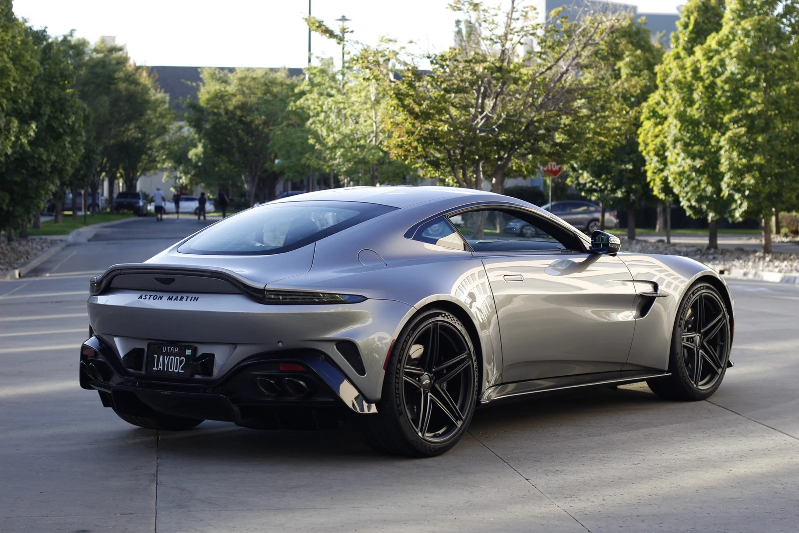 2025 Aston Martin Vantage, 2/30