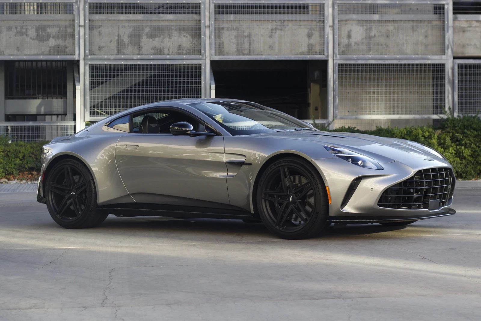 2025 Aston Martin Vantage, 4/30