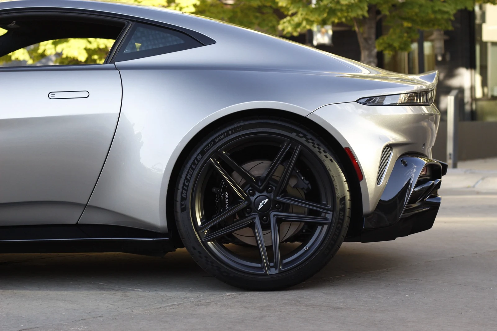 2025 Aston Martin Vantage, 7/30