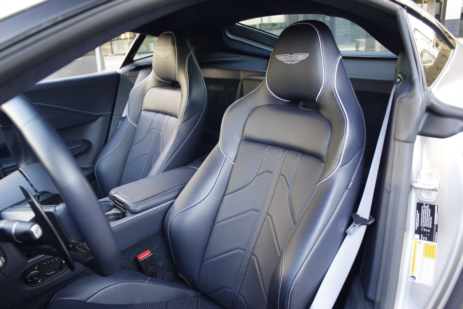 2025 Aston Martin Vantage, 23/30