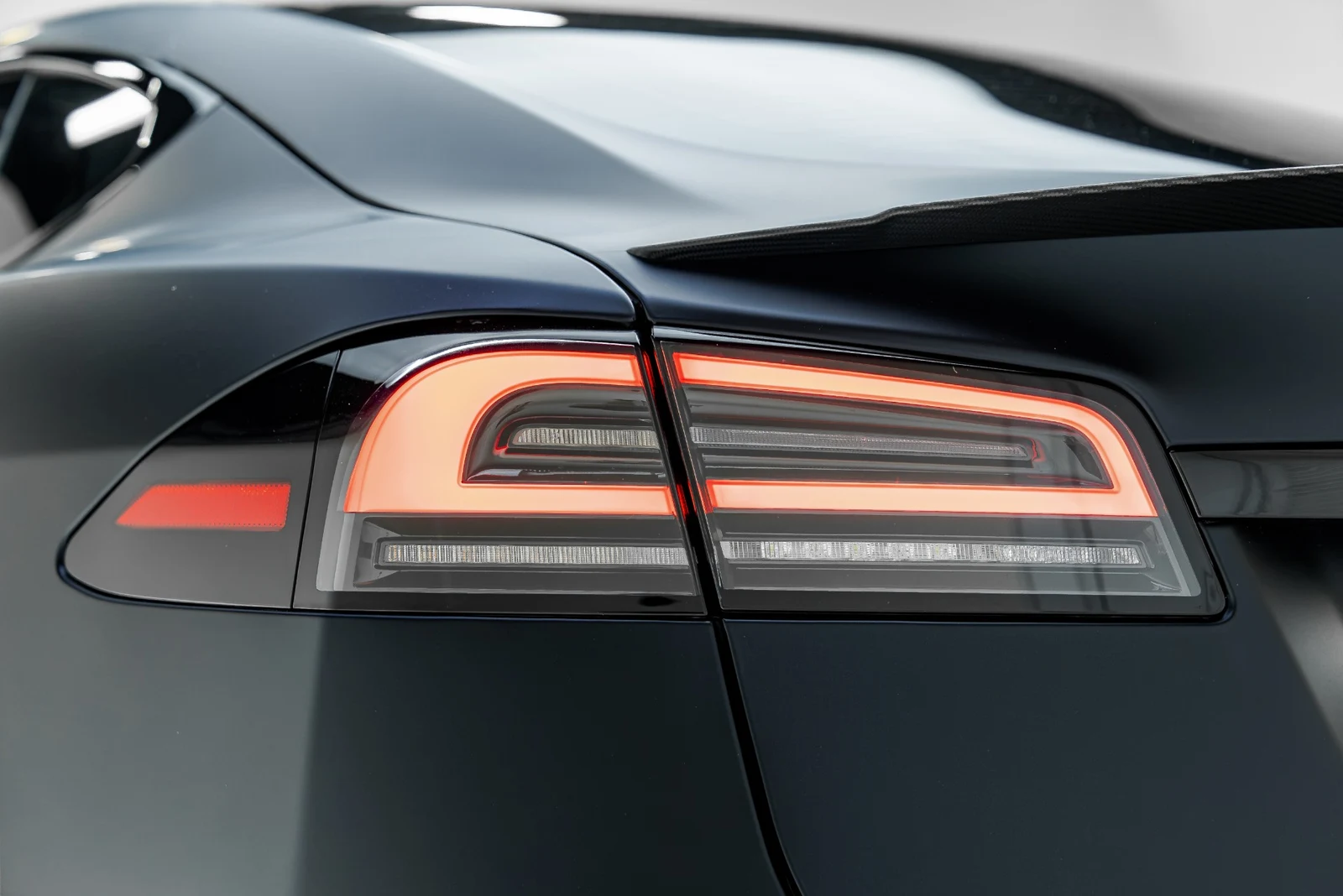 2026 Tesla Model S Plaid, 18/30