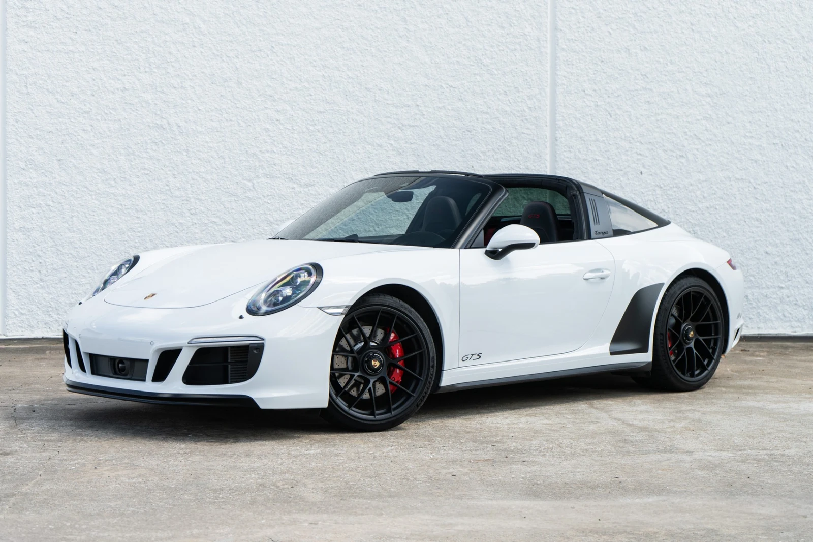 Porsche 911 (991.2) Targa 4 GTS | iLusso Houston