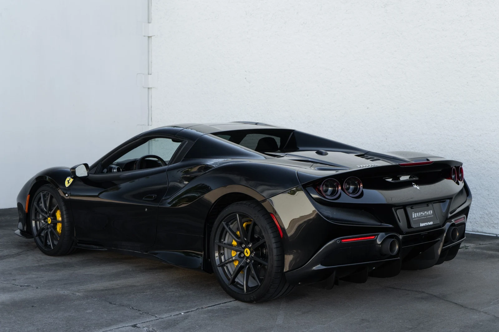 2022 Ferrari F8 Spider, 9/30
