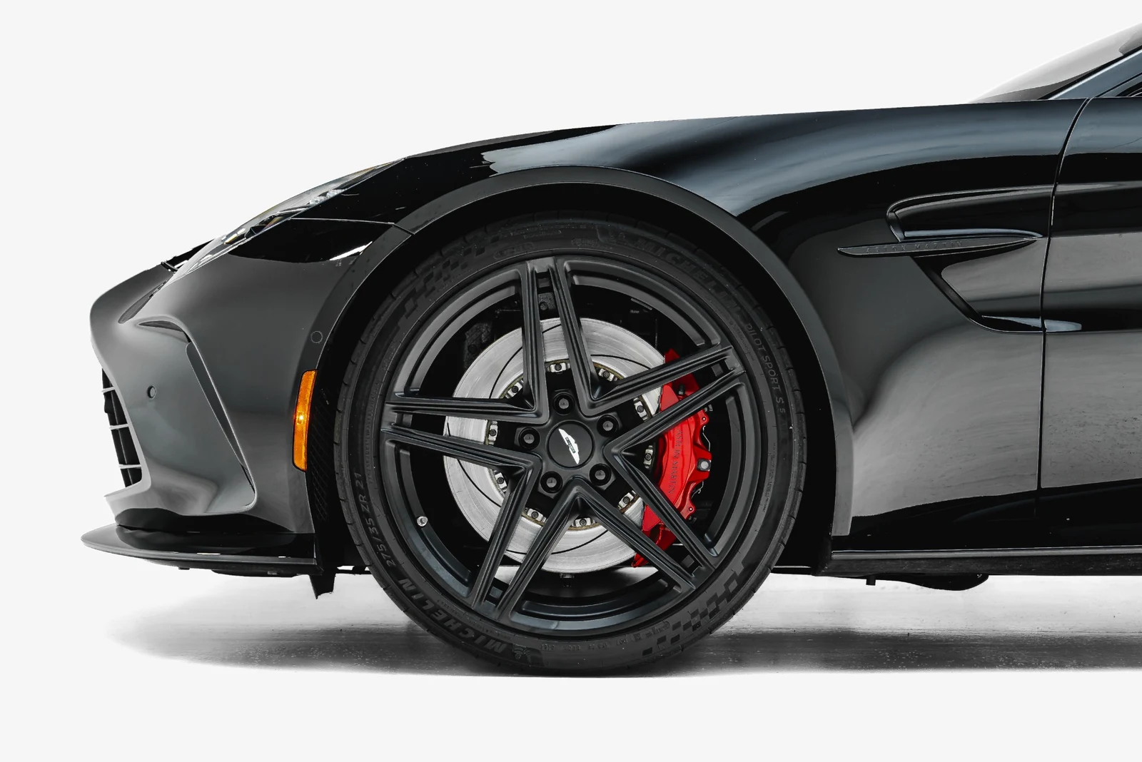 2025 Aston Martin Vantage, 9/30