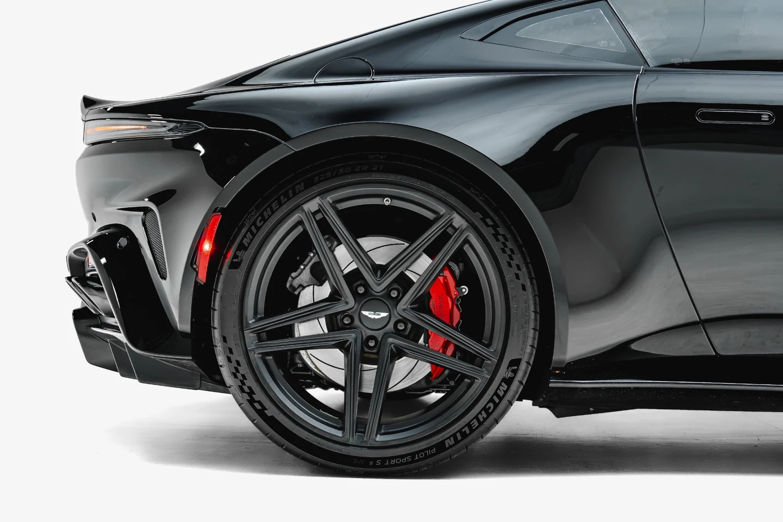 2025 Aston Martin Vantage, 10/30