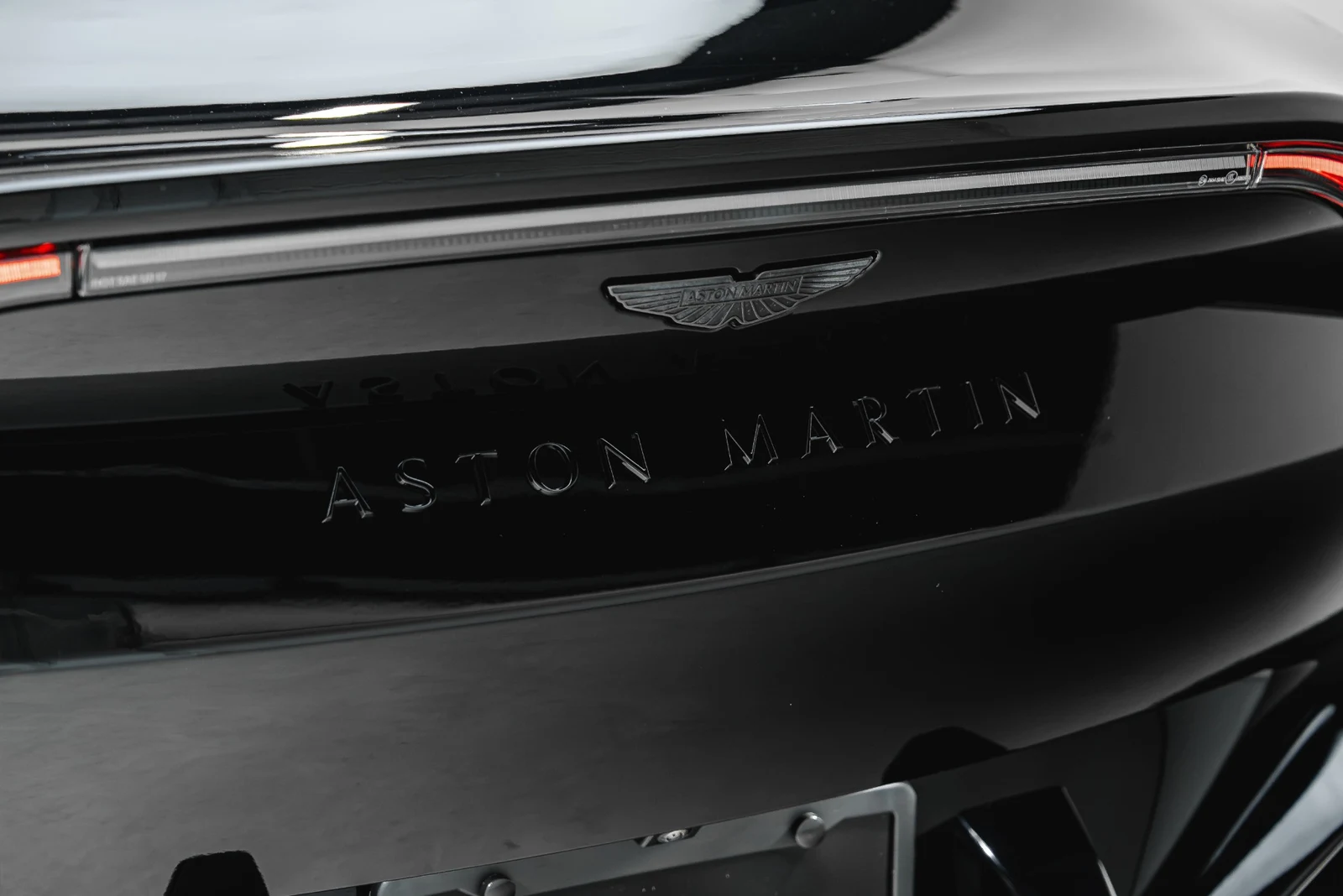 2025 Aston Martin Vantage, 17/30