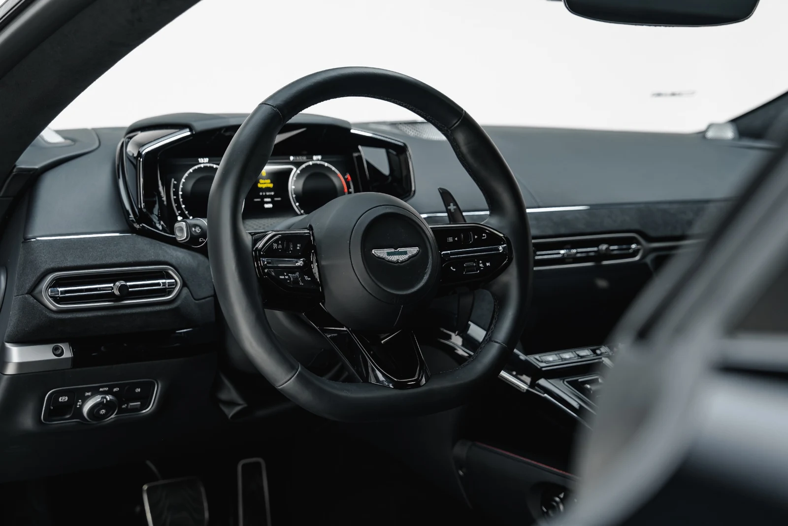 2025 Aston Martin Vantage, 22/30