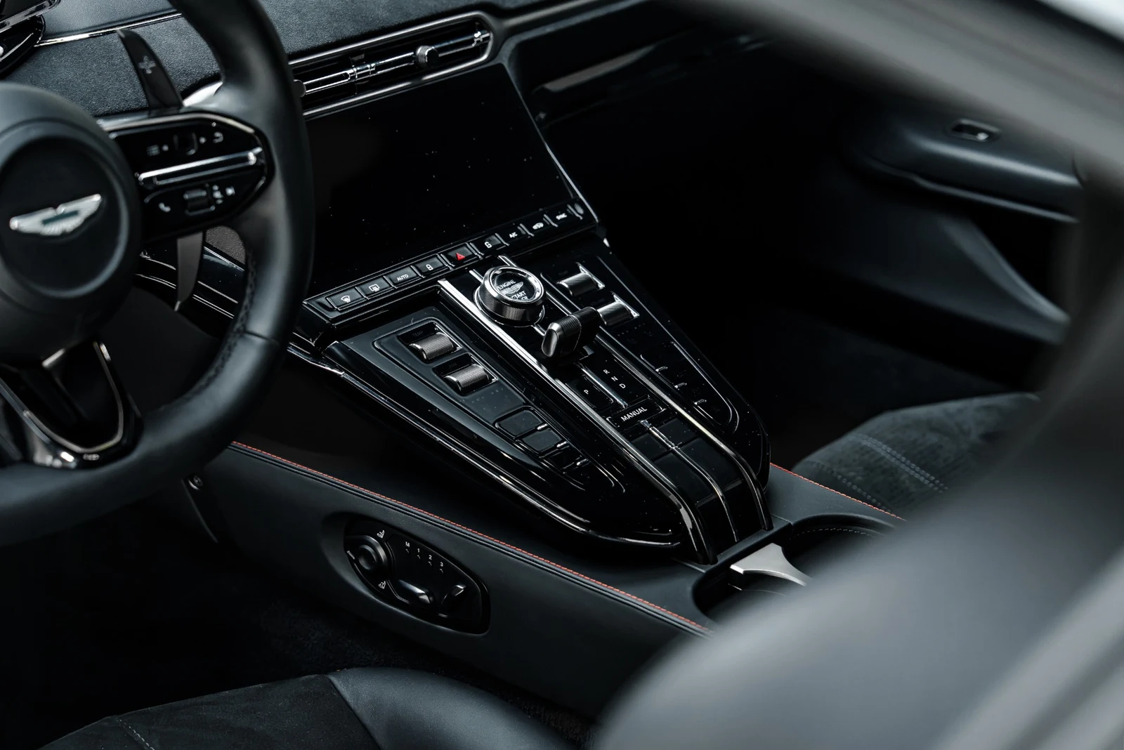 2025 Aston Martin Vantage, 25/30