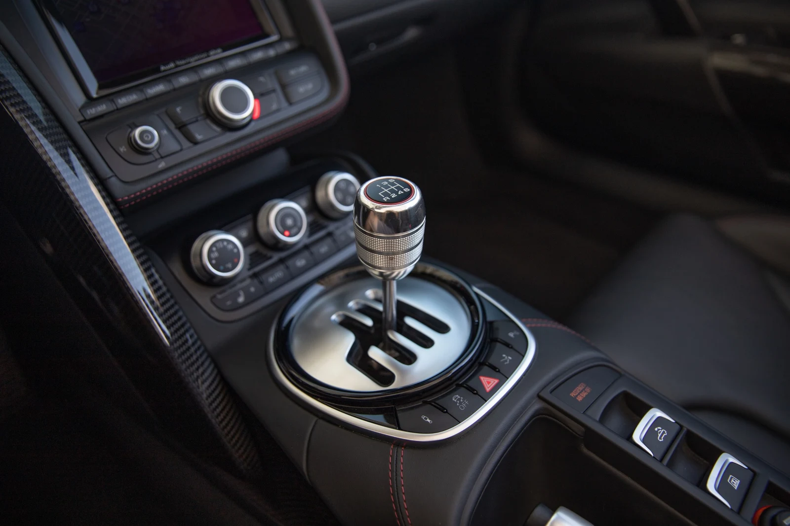 2014 Audi R8 5.2 quattro Spyder (Type 42), 2/30