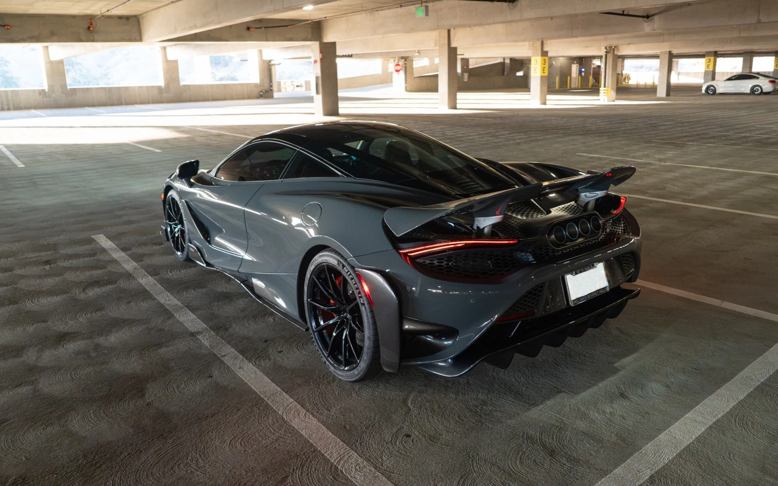 2021 McLaren 765LT, 4/30