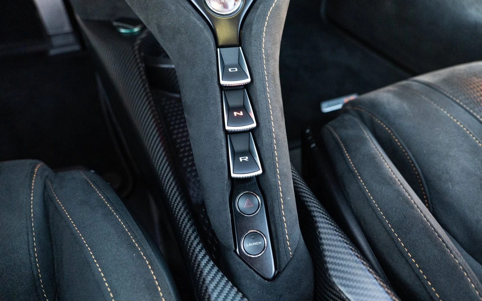 2021 McLaren 765LT, 28/30