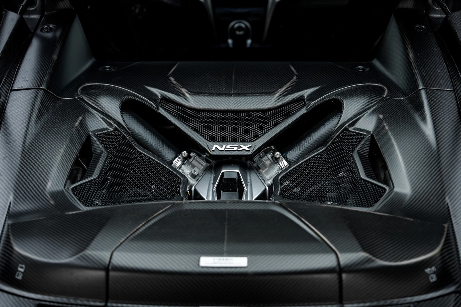 2017 Acura NSX SH-AWD Sport Hybrid, 20/30