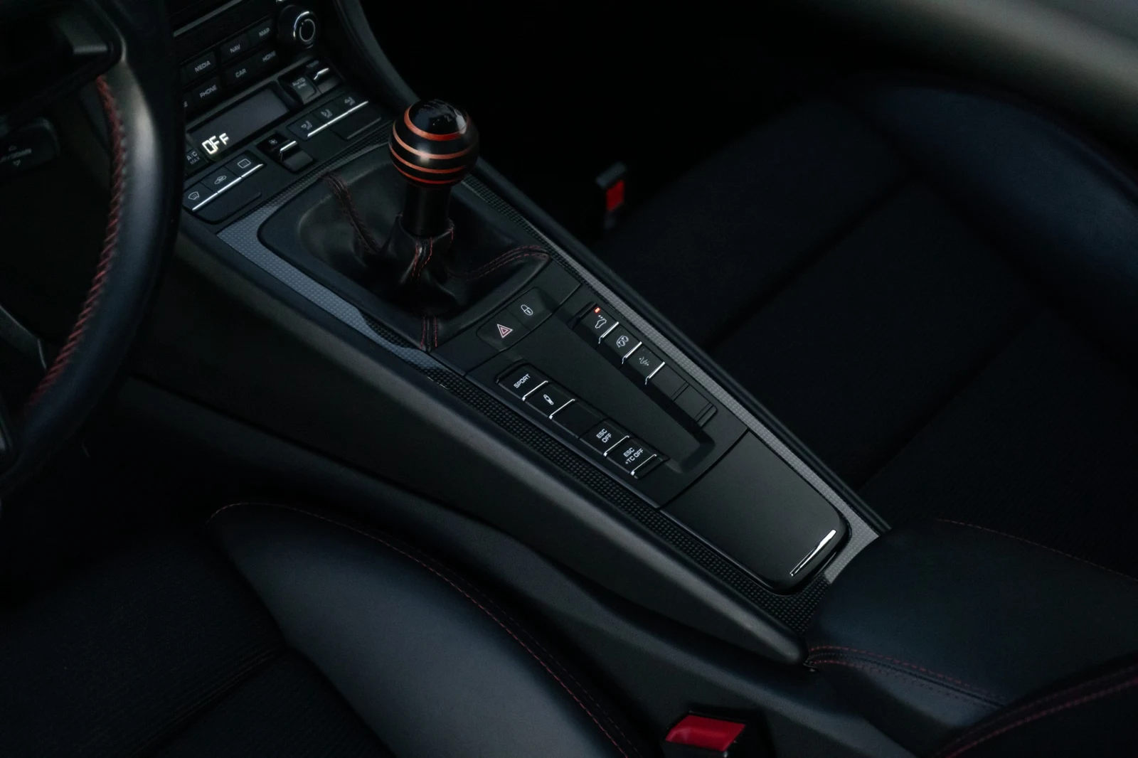 2018 Porsche 911 (991.2) GT3 Touring, 13/30