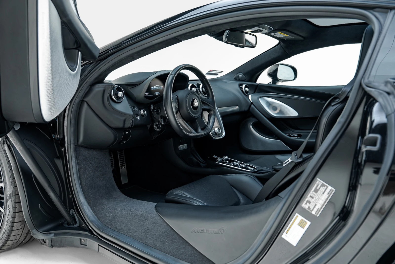 2023 McLaren GT, 2/30
