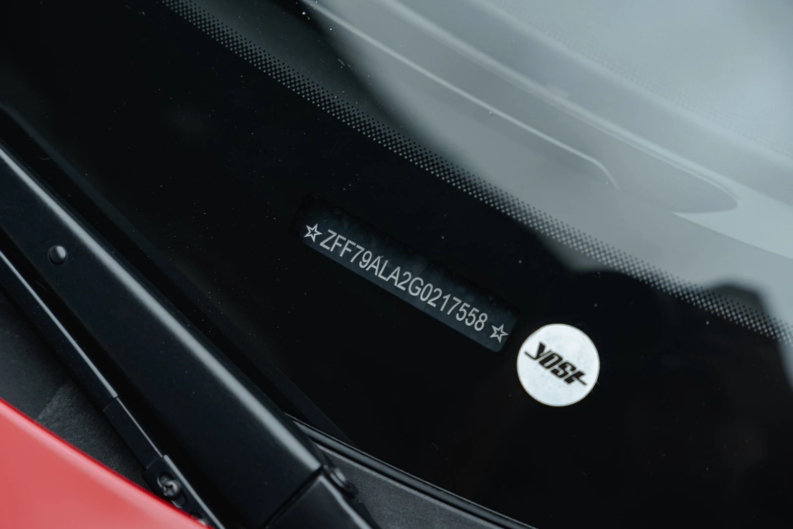 2016 Ferrari 488 GTB, 29/30