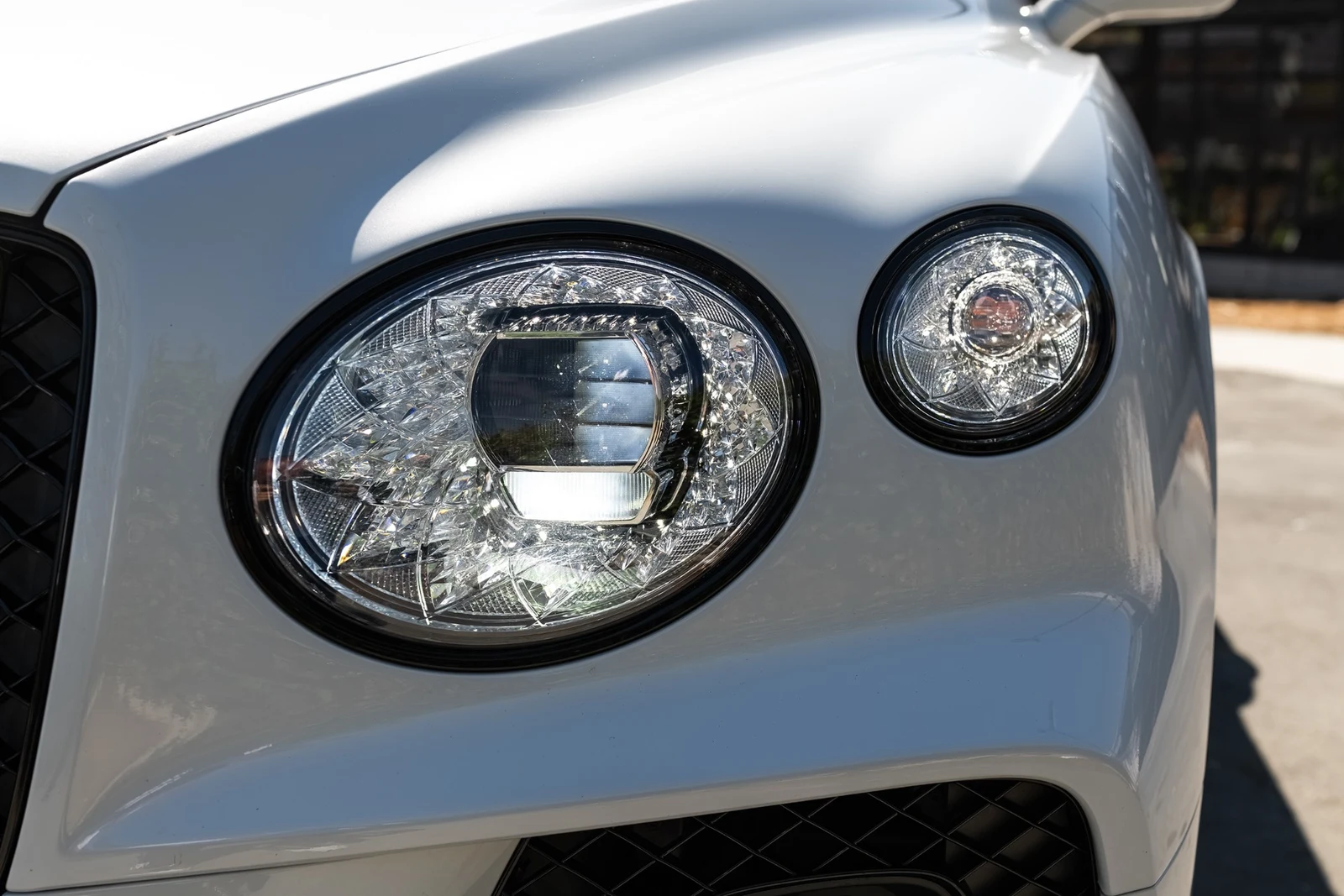 2023 Bentley Bentayga EWB Azure V8, 3/30