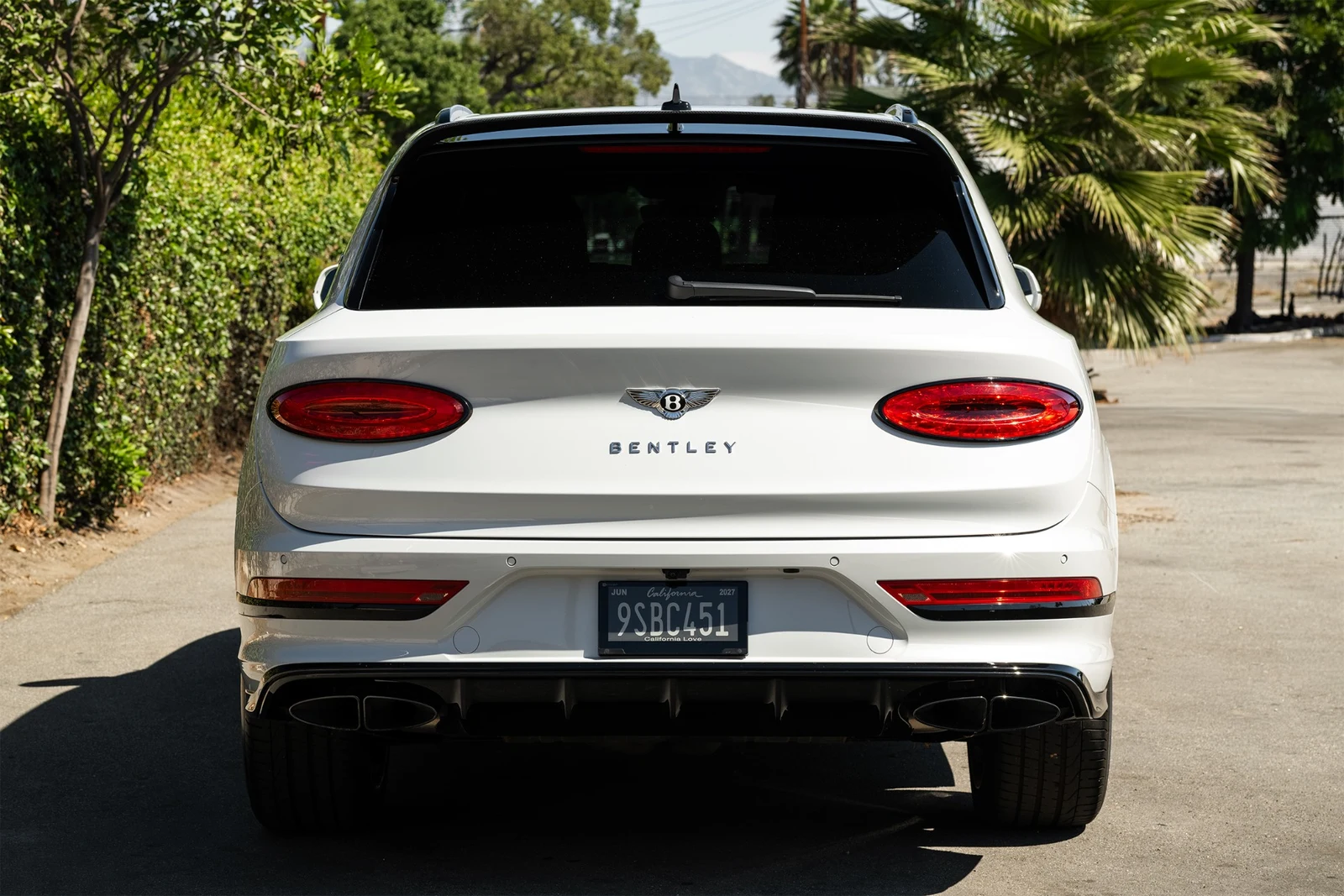 2023 Bentley Bentayga EWB Azure V8, 6/30