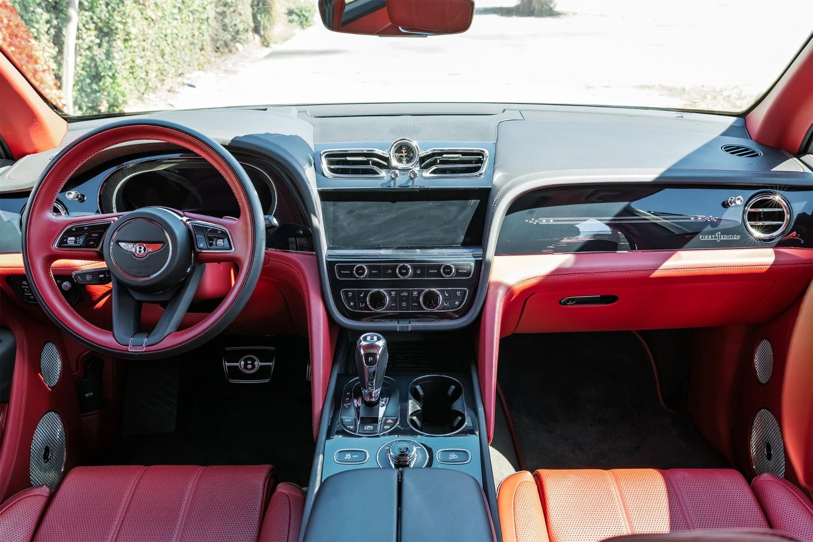 2023 Bentley Bentayga EWB Azure V8, 15/30