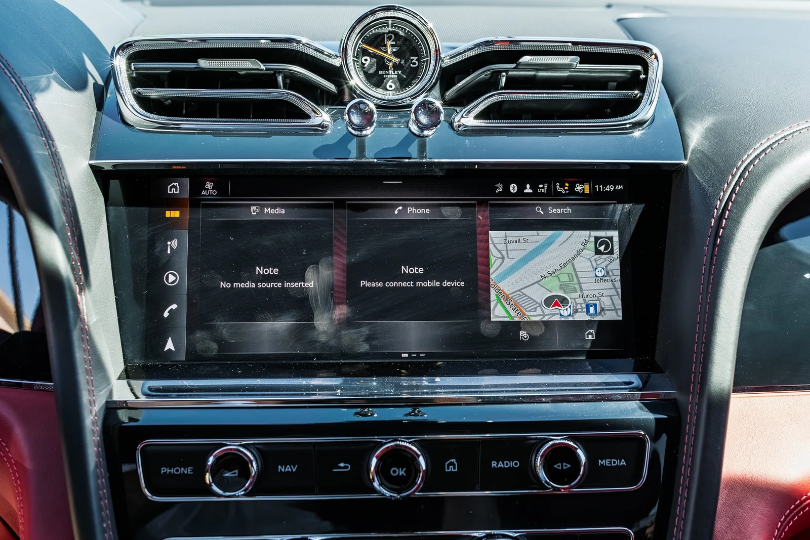 2023 Bentley Bentayga EWB Azure V8, 18/30
