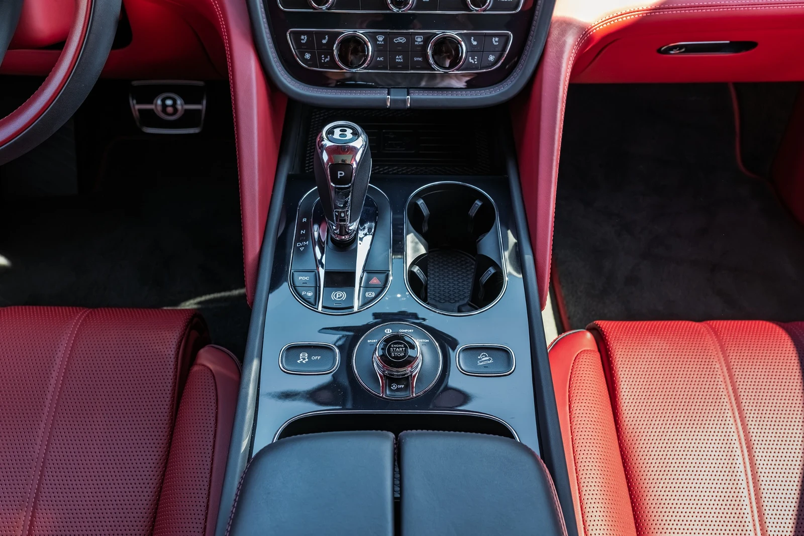 2023 Bentley Bentayga EWB Azure V8, 19/30