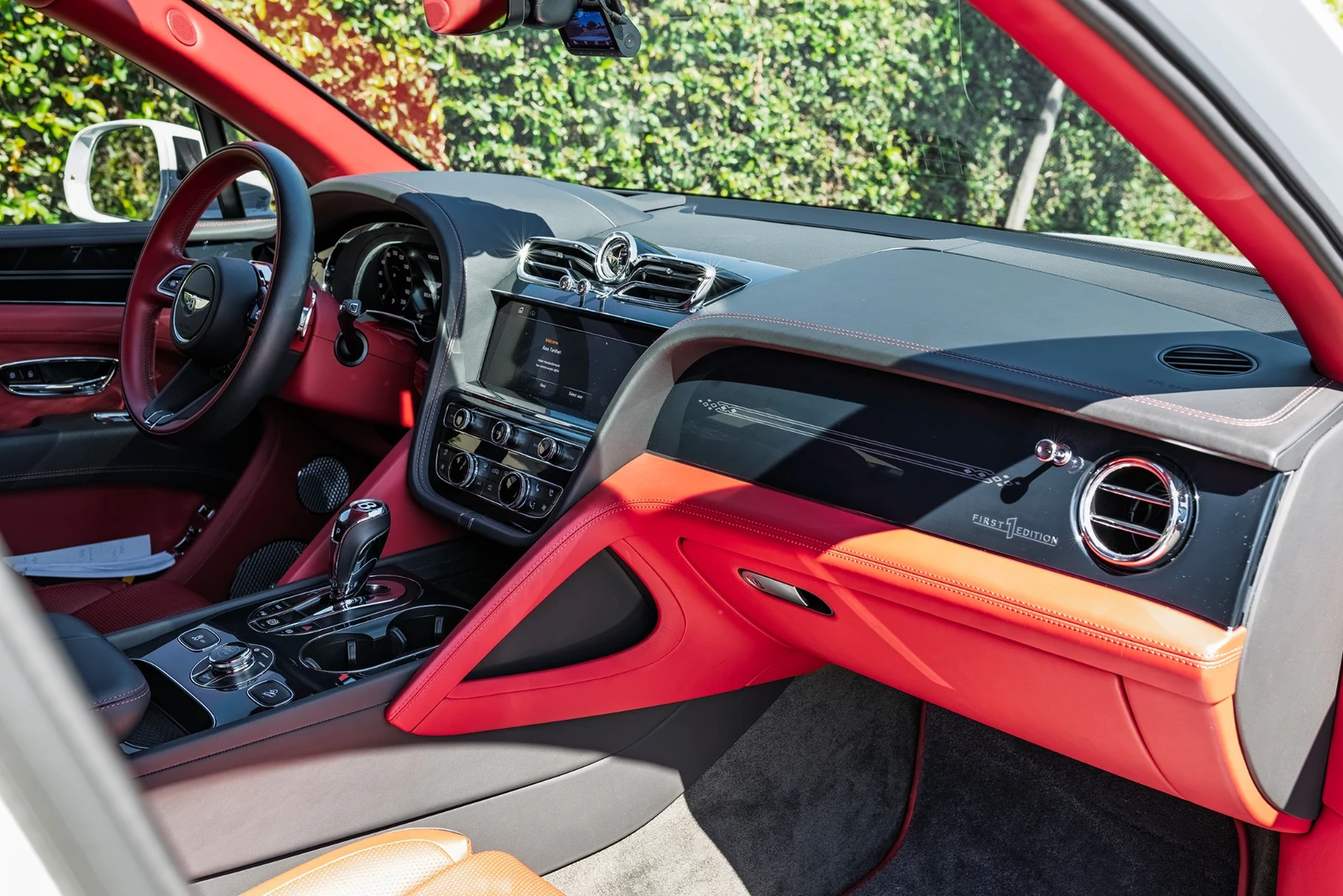 2023 Bentley Bentayga EWB Azure V8, 20/30