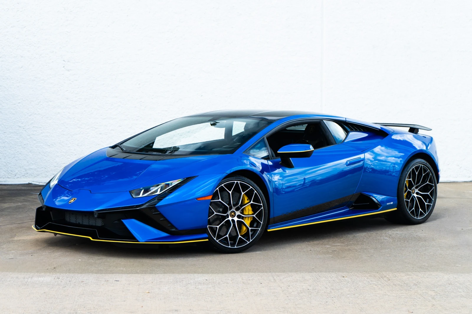 Lamborghini Huracán Tecnica | iLusso Houston