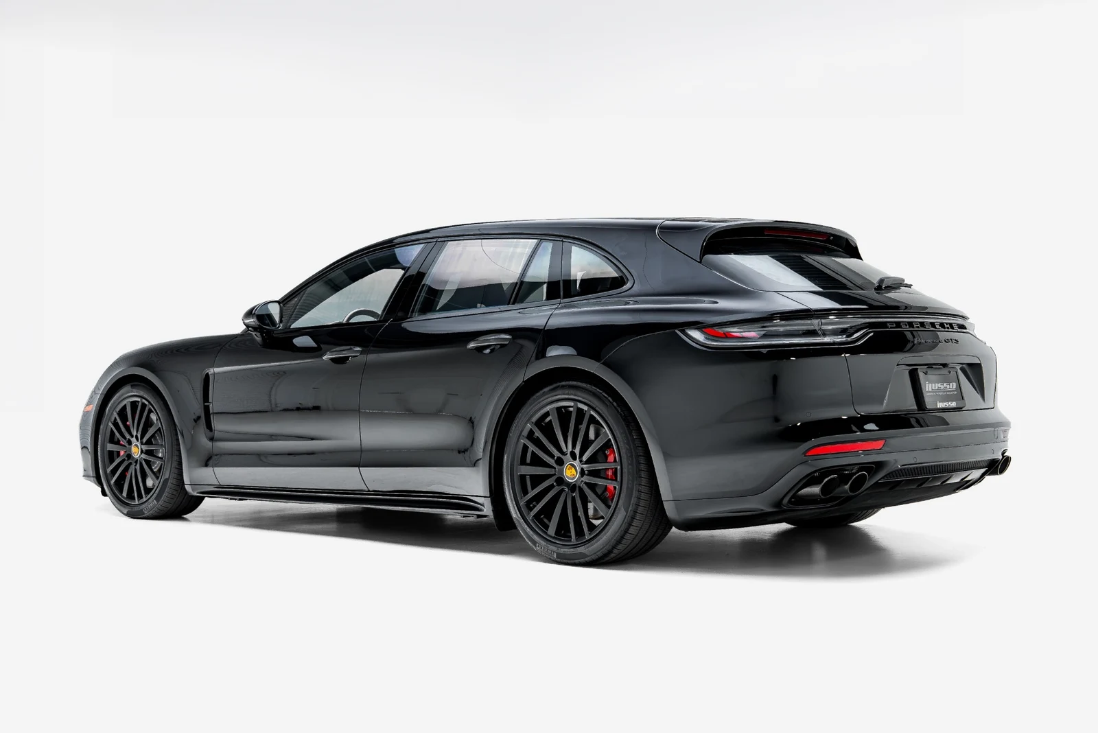 2023 Porsche Panamera GTS Sport Turismo, 4/30