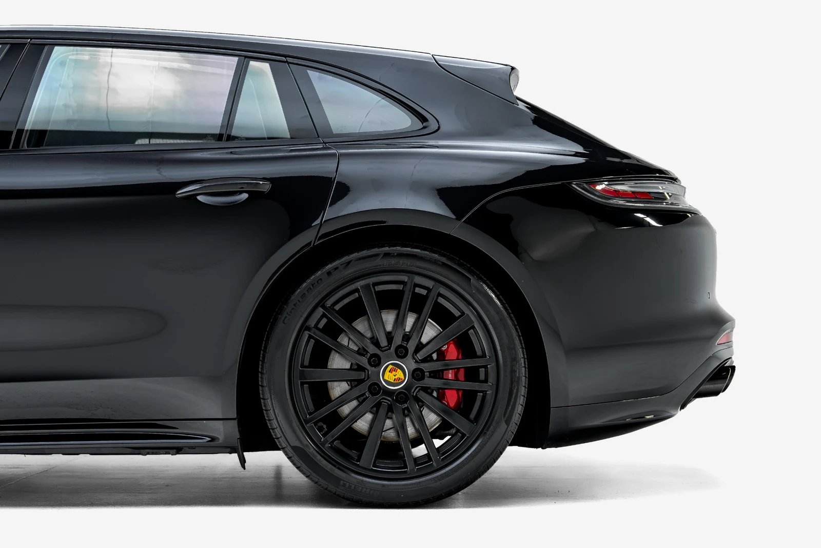 2023 Porsche Panamera GTS Sport Turismo, 10/30