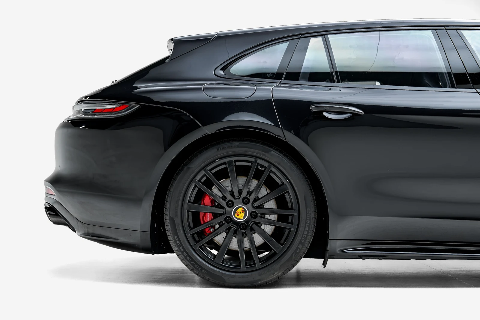 2023 Porsche Panamera GTS Sport Turismo, 11/30